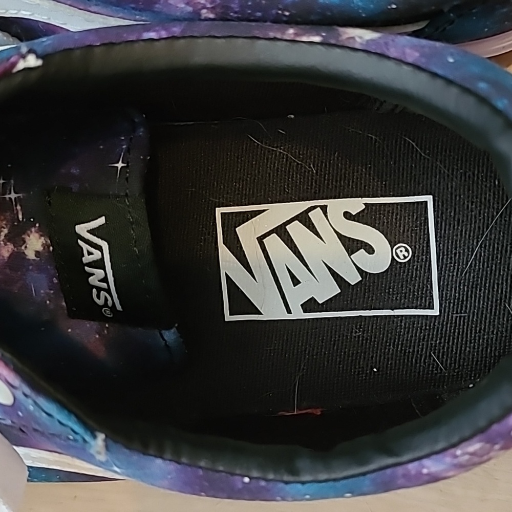 Vans - Picture 6 of 7